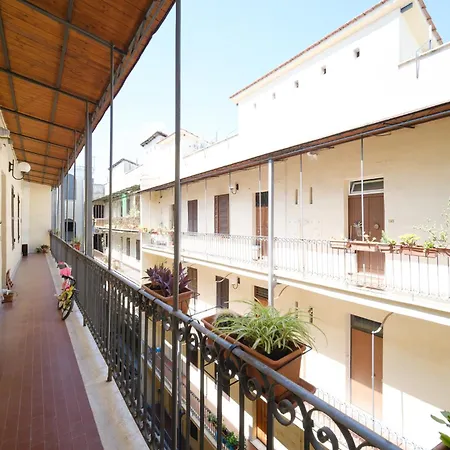 St Lawrence By Buddyrent روما